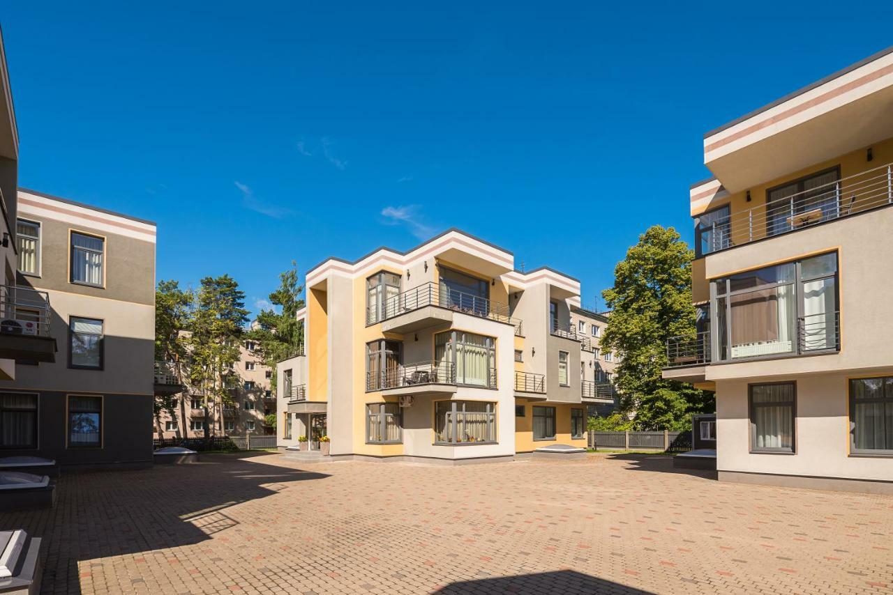 Black Pearl Apartments Jurmala Exterior photo